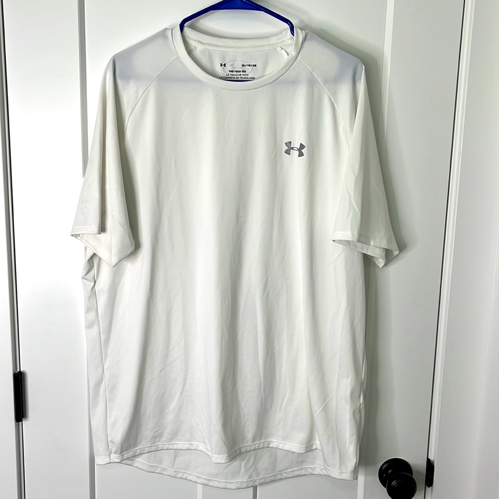 Mens White (with grey logo) Under Armour Tech Tee. Silky smooth! NWOT! Size XL